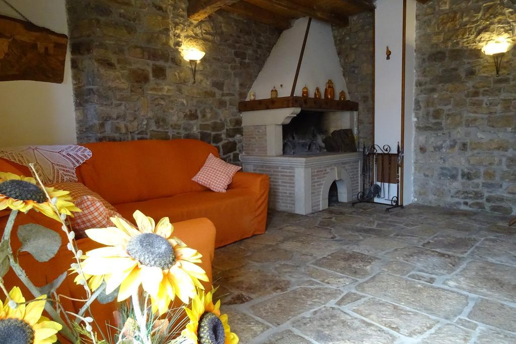 Villa Letizia Oprtalj Oda fotoğraf