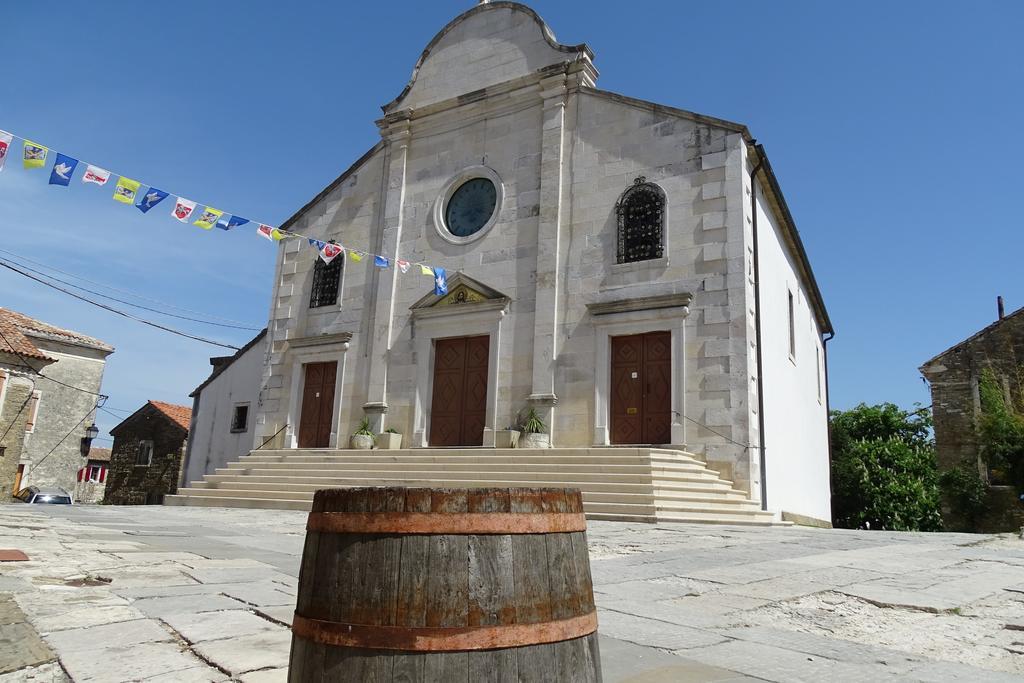 Villa Letizia Oprtalj Oda fotoğraf